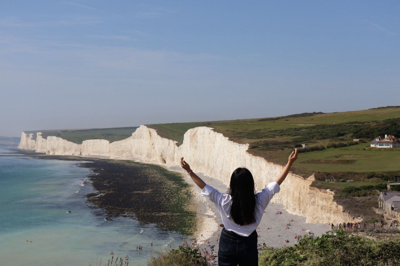 【英國 七姐妹白崖 Seven Sisters Cliffs 】最佳拍照位置、景點、交通|倫敦近郊一日遊 - 第1張圖