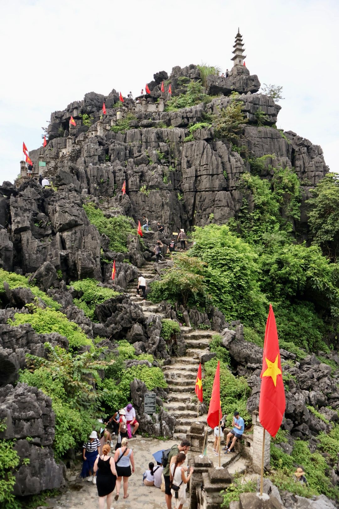 越南「小長城」Hang Mua 攻略:爬山攻略、交通方式、最佳拜訪時間|越南寧平必去景點 - 第5張圖