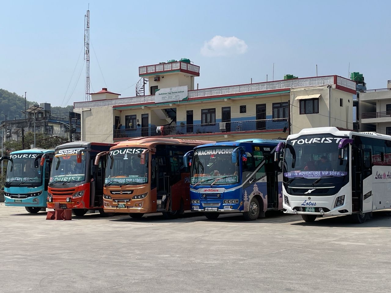 Nepalbusimg 3014