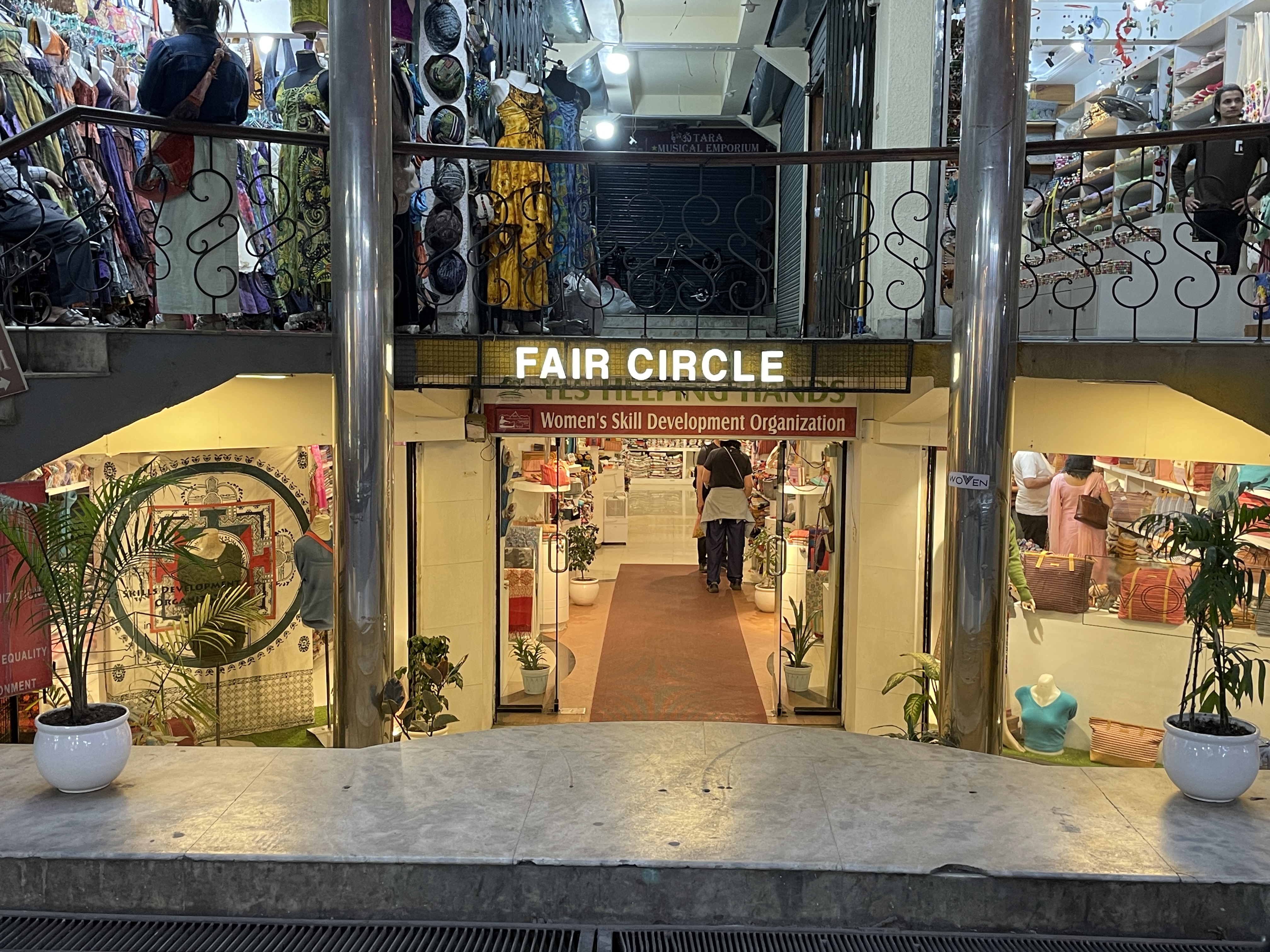 尼泊爾塔美爾 Thamel 逛街攻略|9 間必逛小店推薦,伴手禮、手工藝、茶葉通通有! - 第20張圖 Img 1747