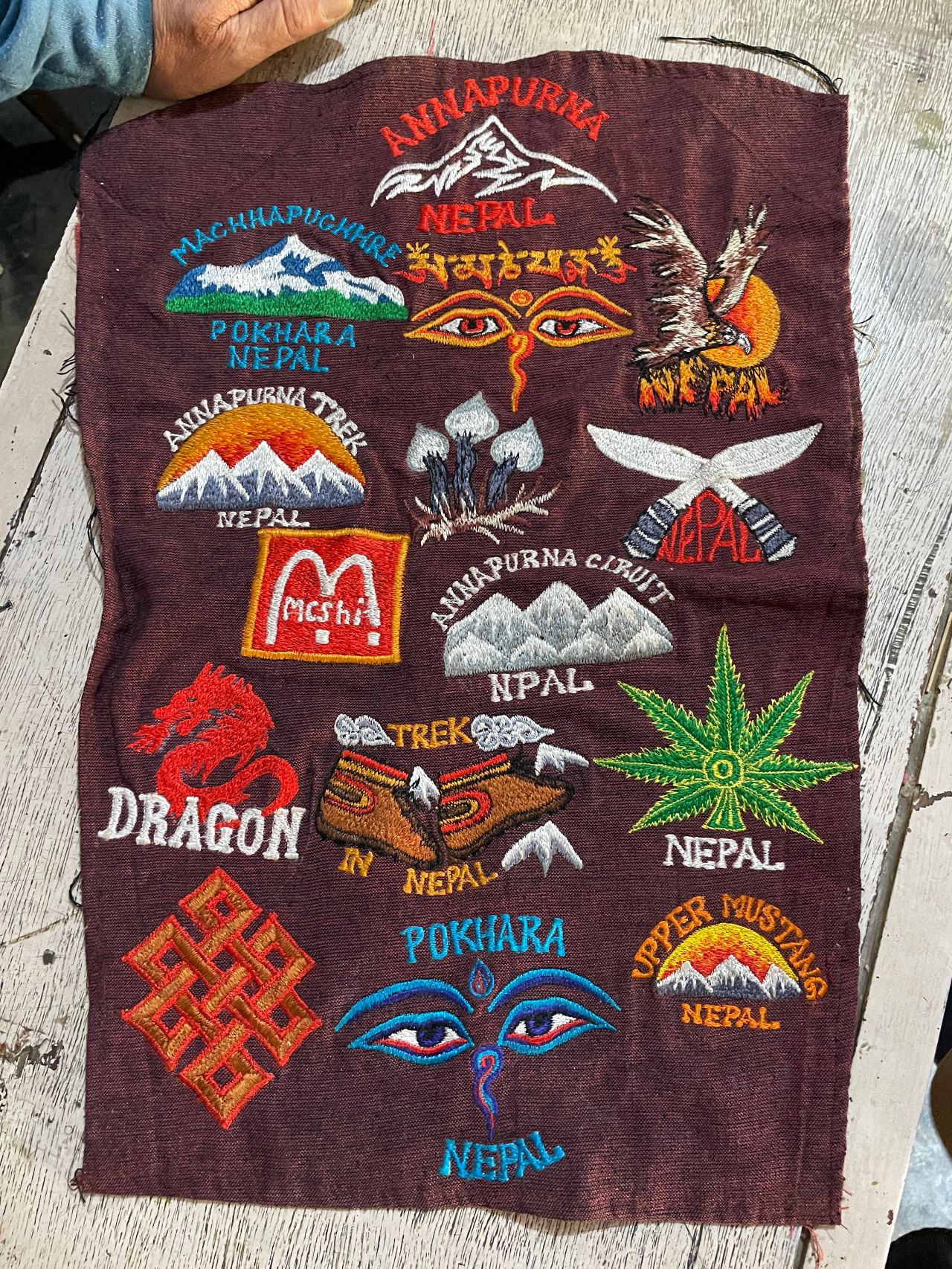 博卡拉客製刺繡小店|用刺繡紀錄你的尼泊爾旅程,最具紀念價值的手作伴手禮! - 第3張圖 Nepalsouvenirimg 3023
