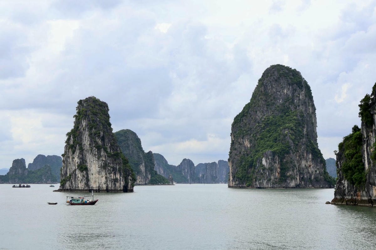 下龍灣旅遊全攻略|下龍灣景點、郵輪行程、最佳旅遊季節 - 第1張圖 Halongbay