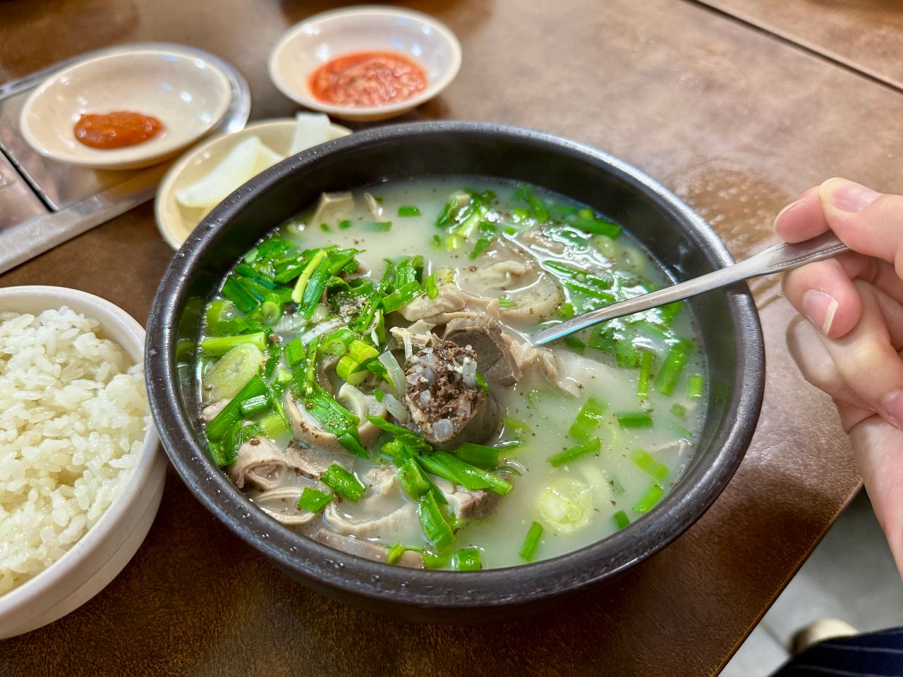 【清州六街市場必吃】新家德血腸湯飯 새가덕순대|在地人推薦的湯飯和炒肥腸 - 第11張圖 Saegadeoksundae