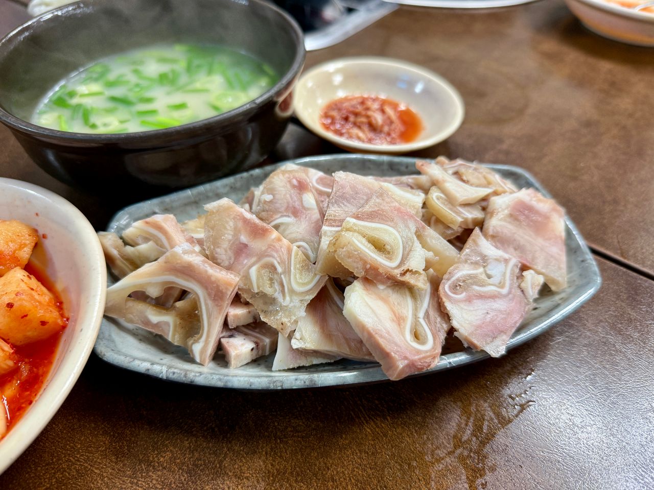 【清州六街市場必吃】新家德血腸湯飯 새가덕순대|在地人推薦的湯飯和炒肥腸 - 第15張圖 Saegadeoksundaeimg 5874