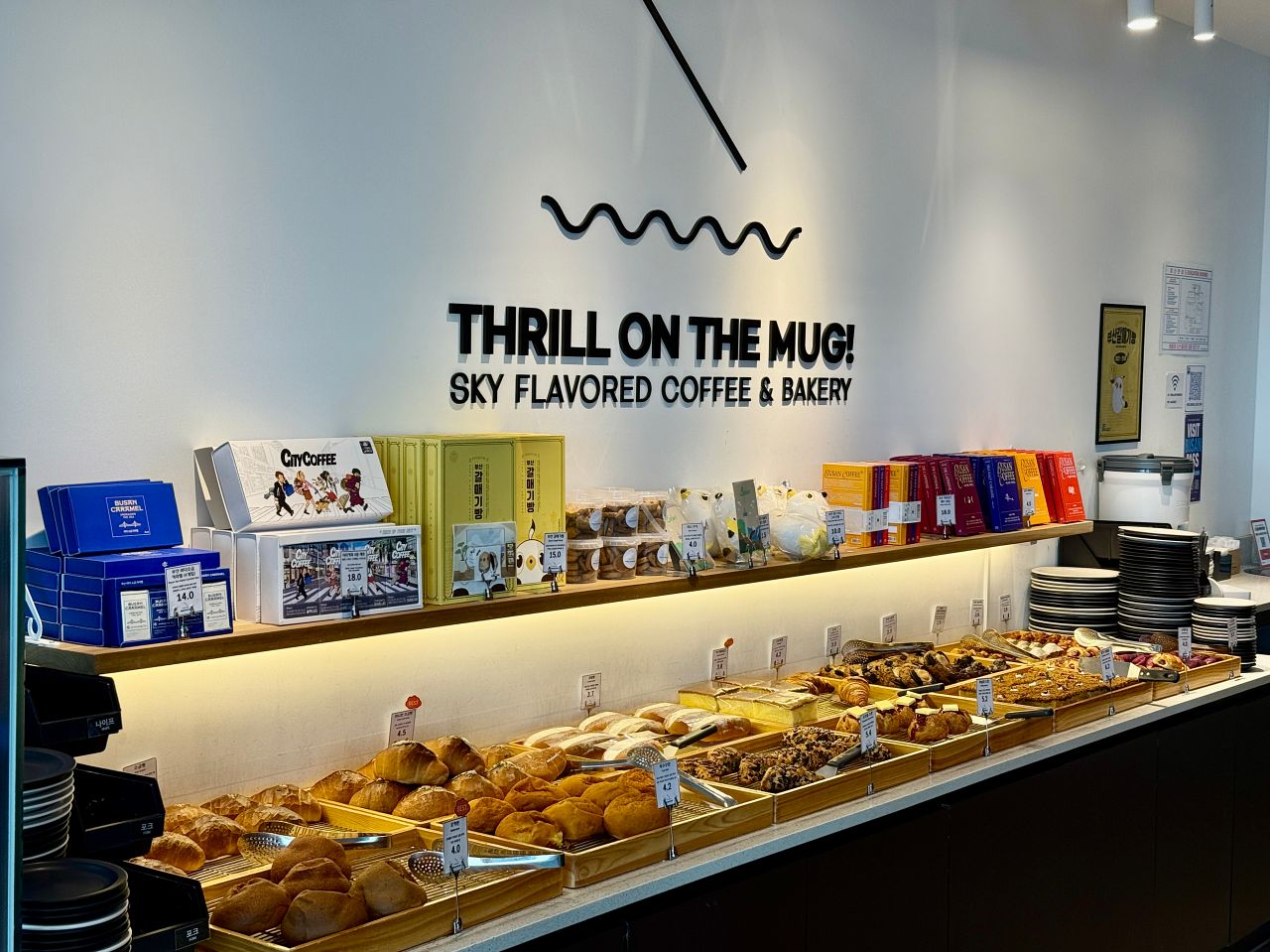 釜山影島咖啡廳 Thrill On The Mug|落地窗海景、階梯座位超好拍 - 第4張圖 Thrillonthemugimg 7460