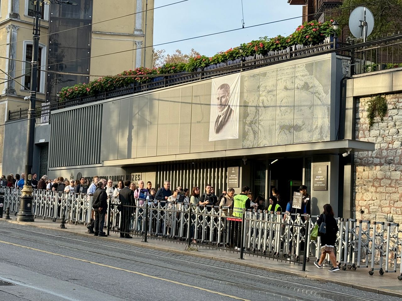 【伊斯坦堡地下水宮】梅杜莎之頭、336 根柱子之謎？門票與參觀攻略、深度歷史解密