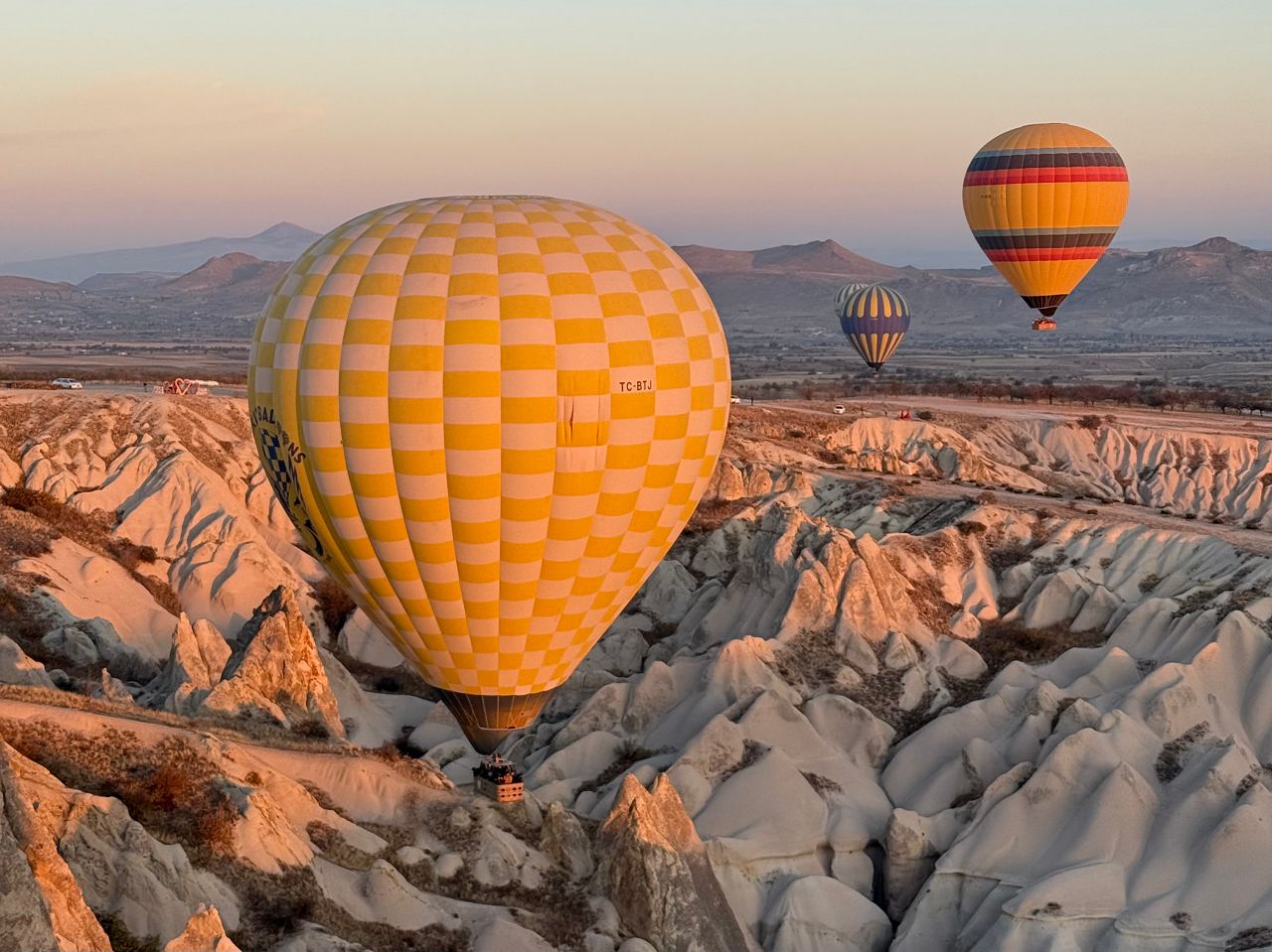 卡帕多奇亞熱氣球完整攻略｜季節、預訂方式、注意事項、心得與追熱氣球景點