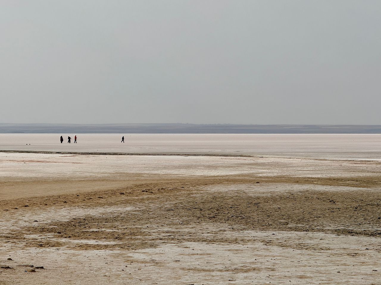 土耳其圖茲湖 (Tuz Gölü) 超完整攻略：粉紅湖季節、天空之鏡、交通與心得
