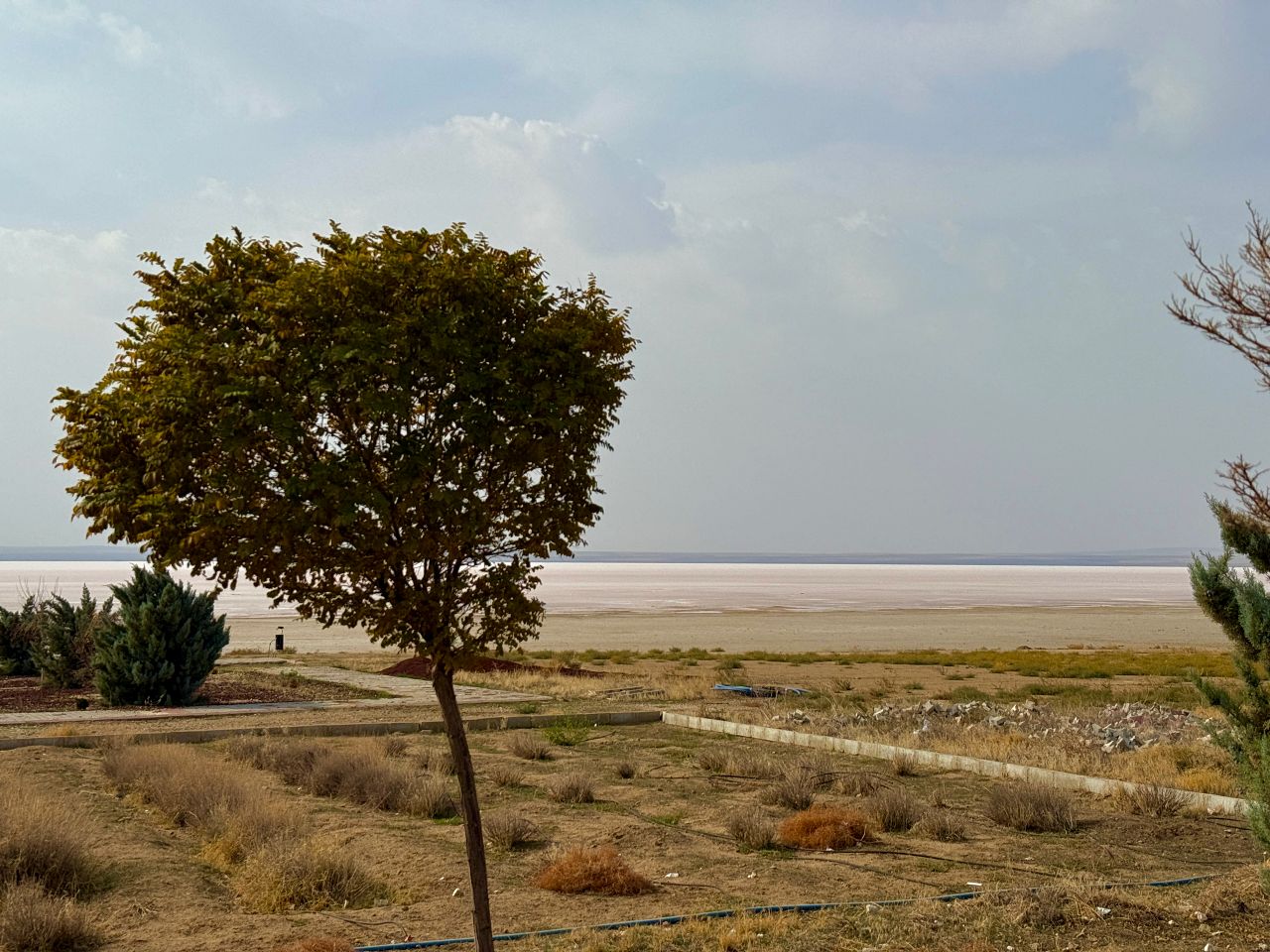 土耳其圖茲湖 (Tuz Gölü) 超完整攻略：粉紅湖季節、天空之鏡、交通與心得