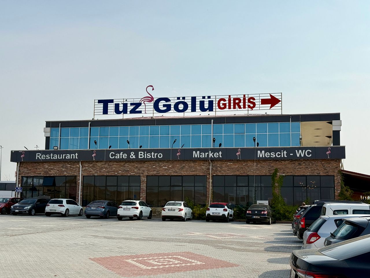 土耳其圖茲湖 (Tuz Gölü) 超完整攻略：粉紅湖季節、天空之鏡、交通與心得