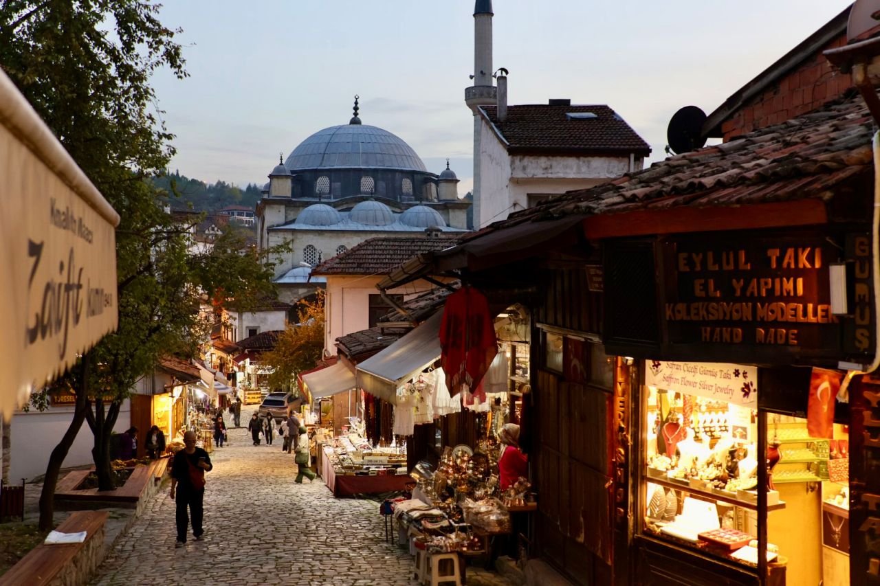 土耳其番紅花城 Safranbolu 旅遊攻略｜交通、鄂圖曼建築、必去景點、老城散步心得與體驗