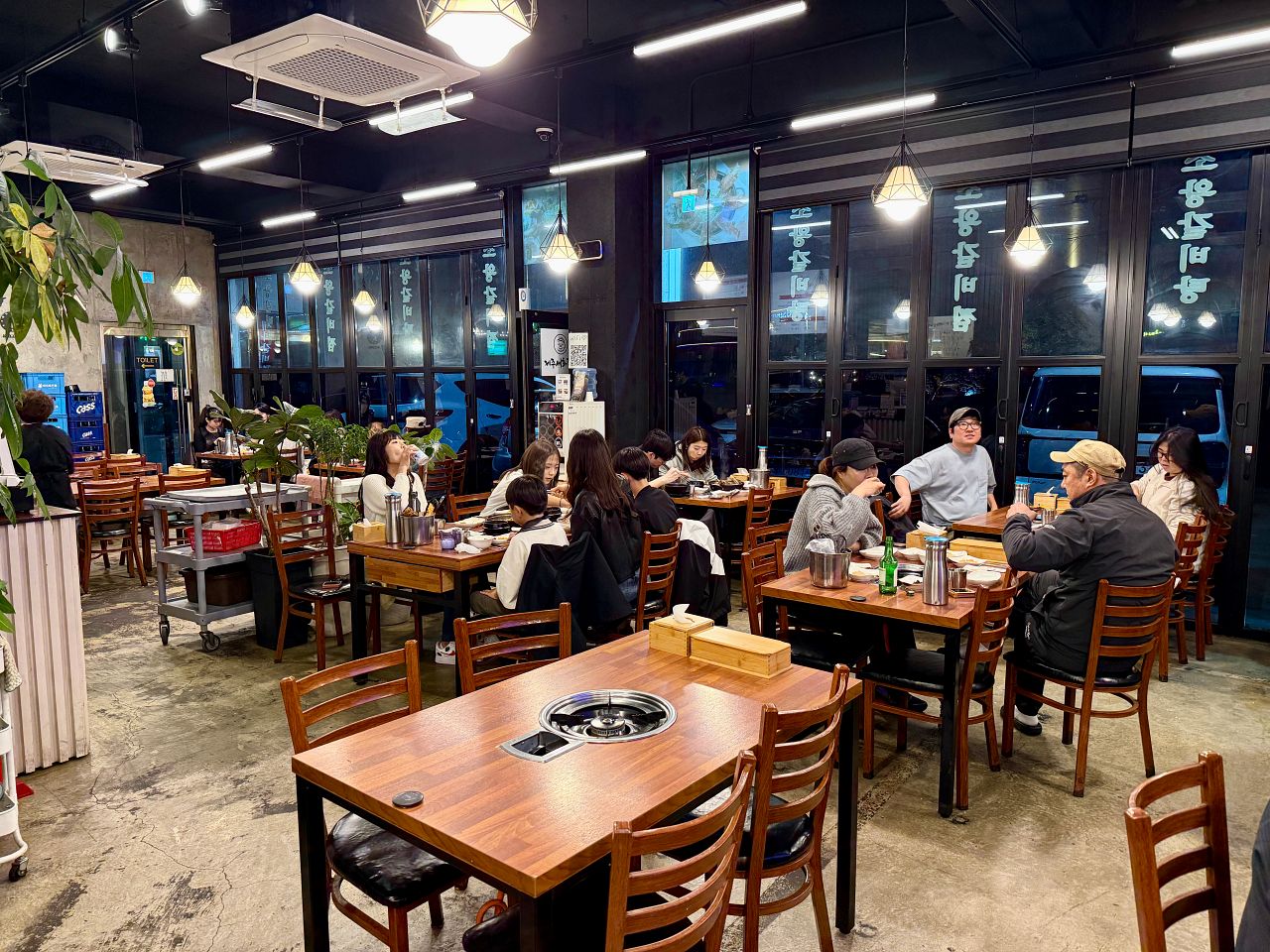 濟州島細花排骨｜辣燉牛排骨鍋、菜單、價位、咸德店候位全記錄