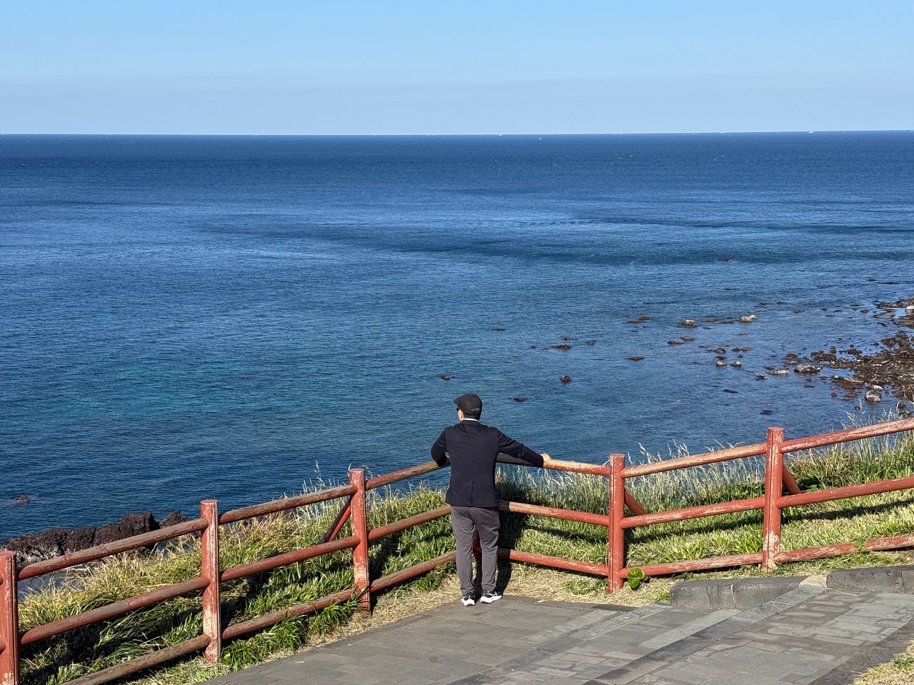 城山日出峰入口左側的免費沿海步道